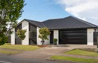 4 Blacklock Road, Pyes Pa