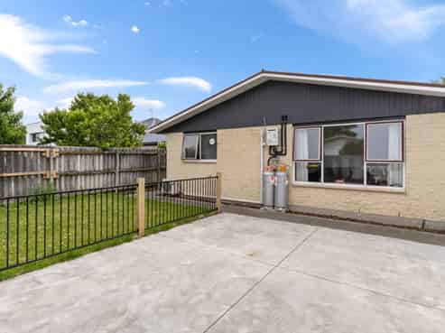 4/8 Peer Street, Upper Riccarton
