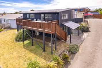14 Okiwa Terrace, Waiinu Beach