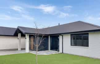 8 Gladys Place, Levin