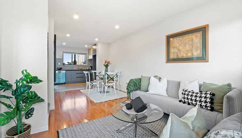 39 Red Arches Road, Henderson