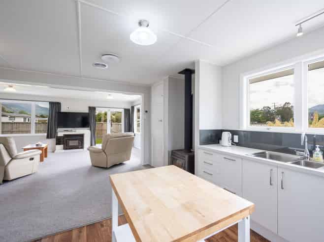 110 Waller Street, Murchison