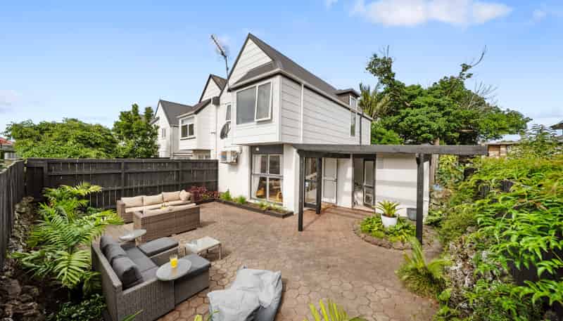 6/5 Patterson Street, Sandringham