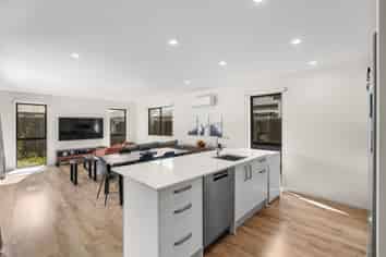 7 Cowley Lane, Rolleston