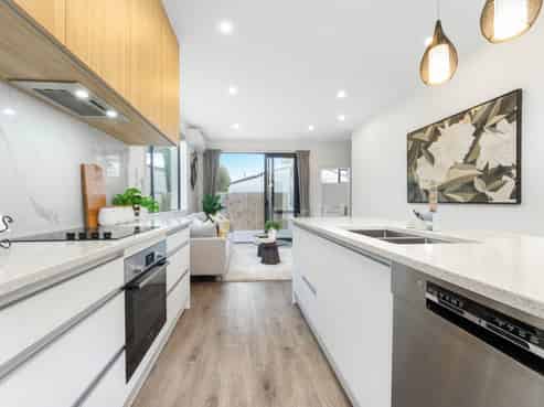 96B Botany Road, Botany Downs