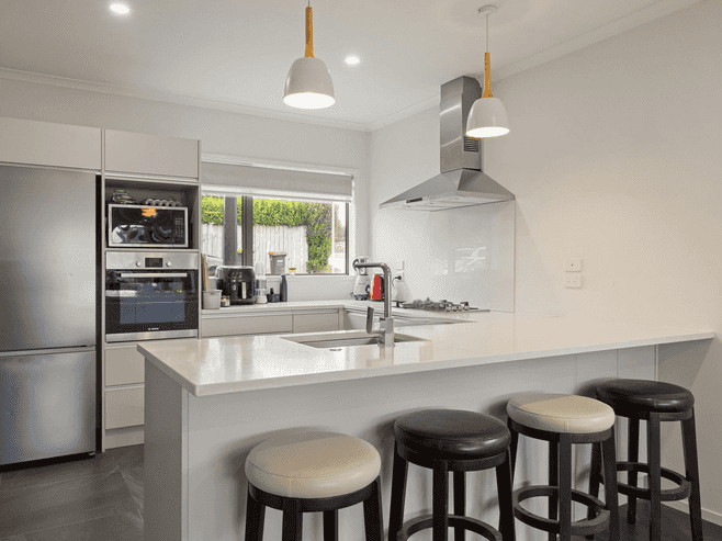 1 Springside Court, Huntington