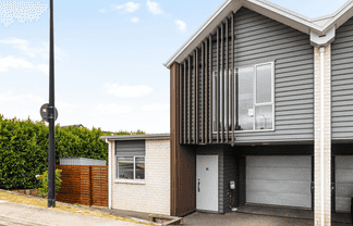 1 Springside Court, Huntington