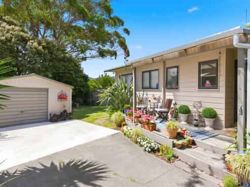 5 Dennis Taylor Court, Paraparaumu