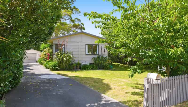 5 Dennis Taylor Court, Paraparaumu