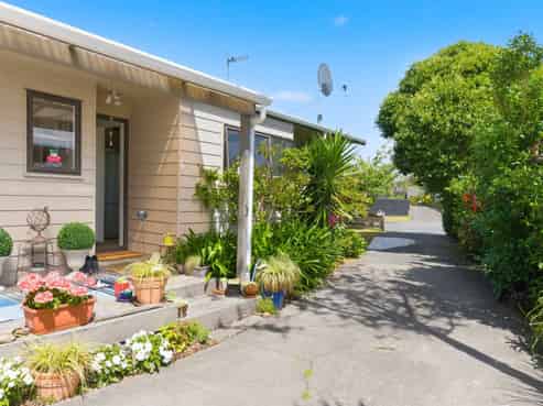 5 Dennis Taylor Court, Paraparaumu