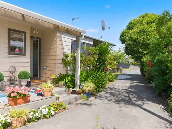 5 Dennis Taylor Court, Paraparaumu