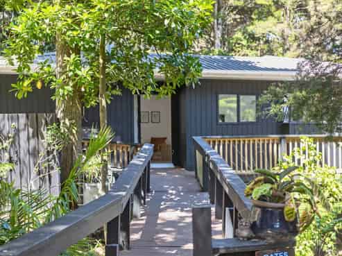 20B Sea View Road, Ostend