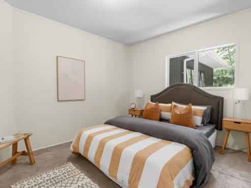 20B Sea View Road, Ostend