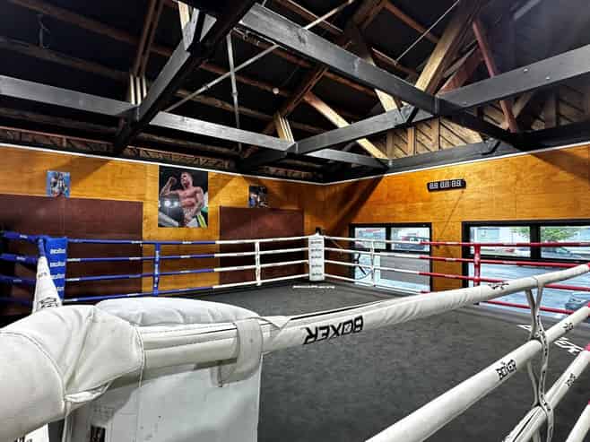 Slick open plan commercial premises