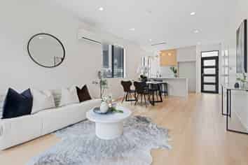 17 Papa Takaro Lane, Flat Bush