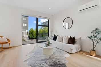 17 Papa Takaro Lane, Flat Bush