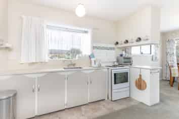 15 Vardon Crescent, SHIRLEY