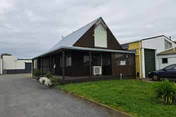 Tech Workshop / Office - Industrial location