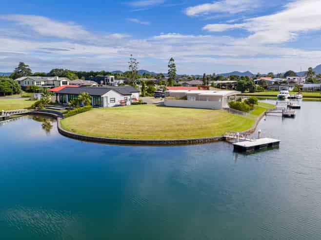 23 Stace Hopper Drive, One Tree Point
