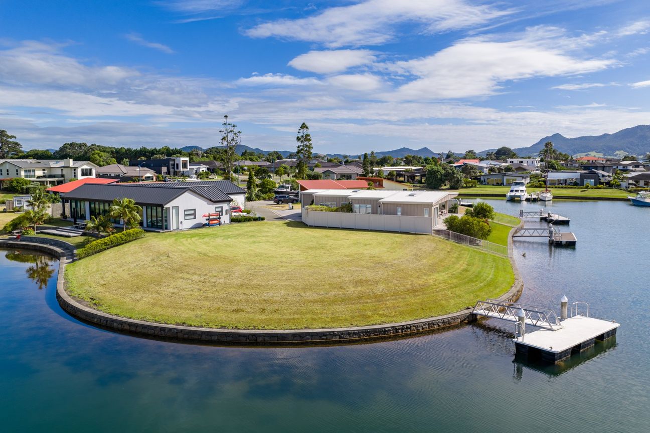 Elite Waterfront. Enduring Value - Mehr