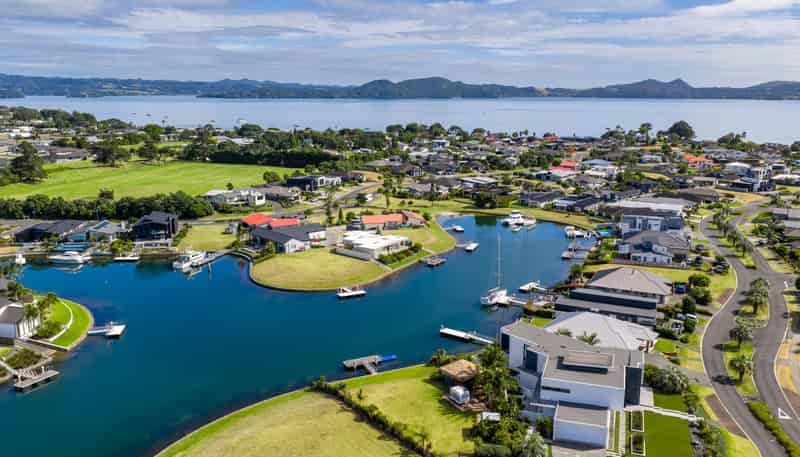 23 Stace Hopper Drive, One Tree Point
