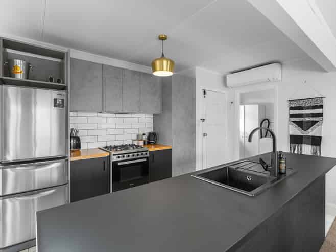 127 Queen Street, Levin