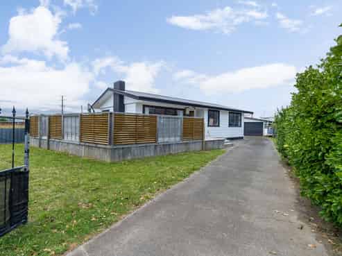 127 Queen Street, Levin