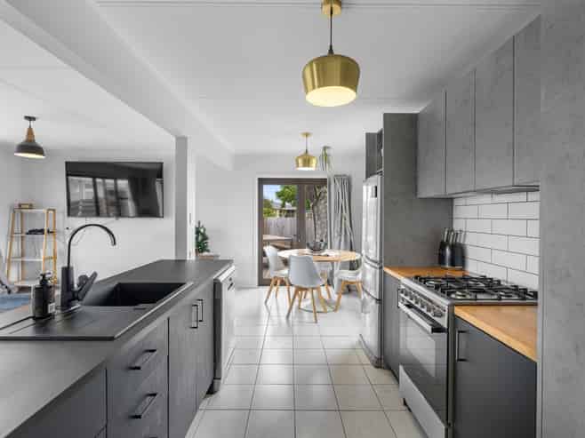 127 Queen Street, Levin