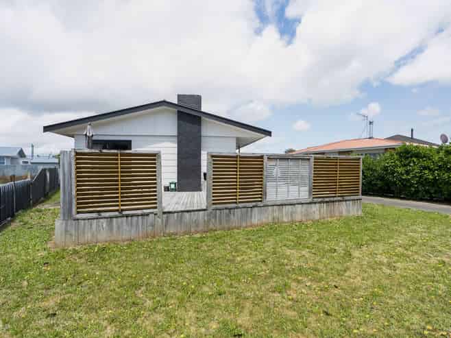 127 Queen Street, Levin