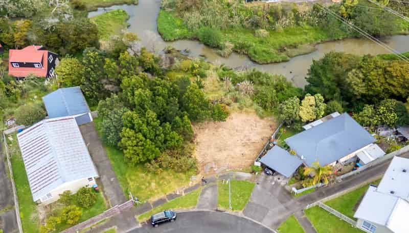 35 & 37 Alanbrooke Crescent, Avondale