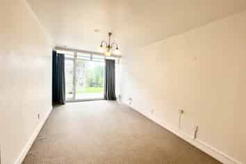 2/23 Mt Carmel Place, Meadowbank