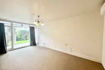 2/23 Mt Carmel Place, Meadowbank