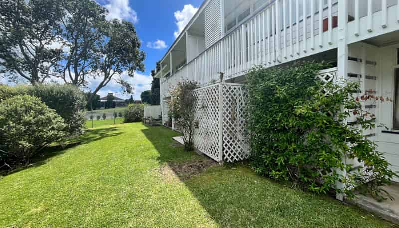 2/23 Mt Carmel Place, Meadowbank