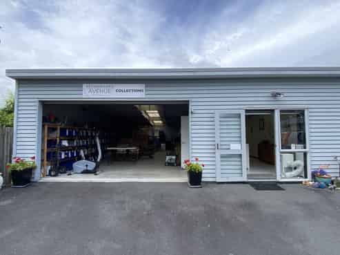 Work, store, operate, all in one space