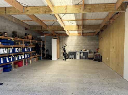 Work, store, operate, all in one space