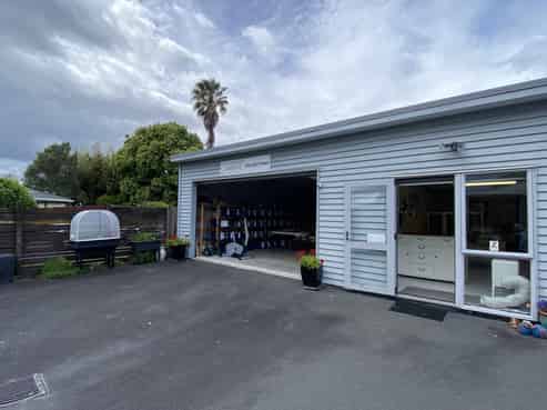 Work, store, operate, all in one space