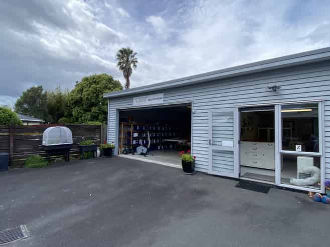 Work, store, operate, all in one space