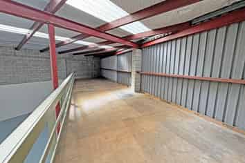 SAINT JOHN'S VACANT POSSESSION - 310M²
