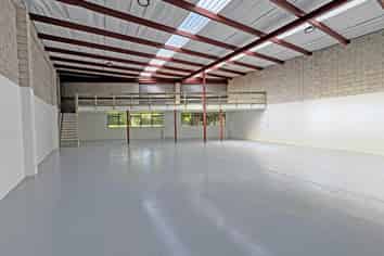 SAINT JOHN'S VACANT POSSESSION - 310M²
