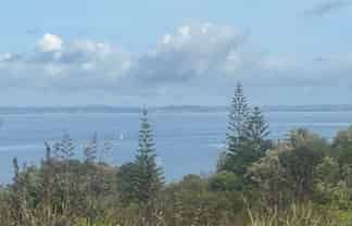 7 Askew Avenue, Rakino Island