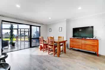 241 Paremoremo Road, Hobsonville