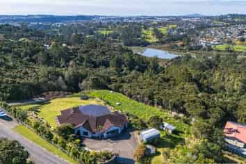 241 Paremoremo Road, Hobsonville