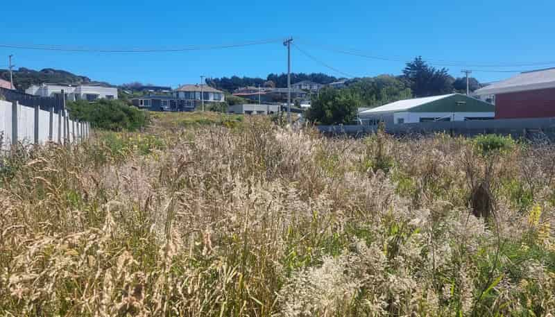 30 Blackwater Street, Bluff