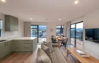 33a Farrant Drive, Wanaka