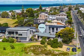 1009 Papamoa Beach Road, Papamoa