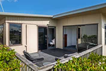 1009 Papamoa Beach Road, Papamoa