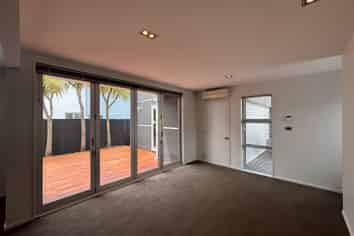 77a Bishop Street, Saint Albans