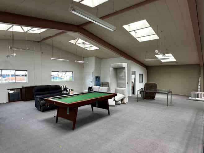 Landmark scale on the Mount's premier strip!