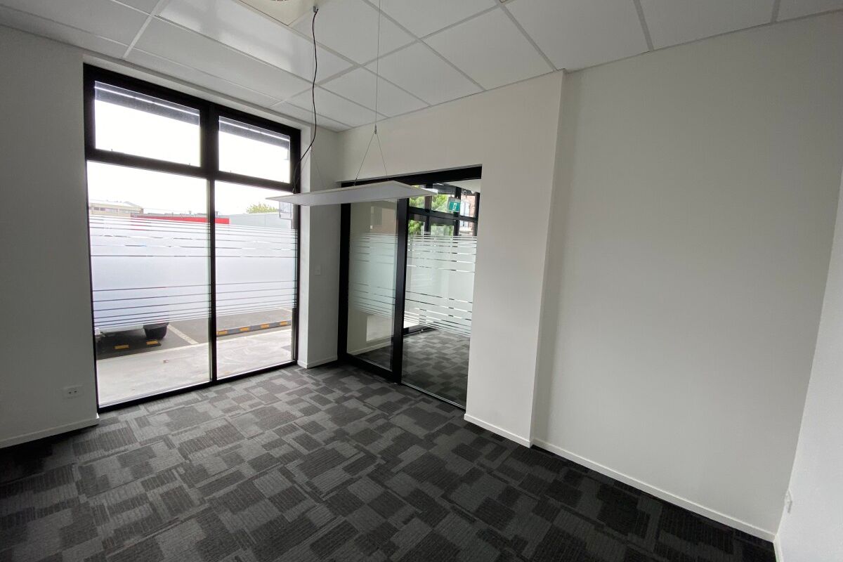 Modern Frankton Office - Vista 4