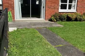 2/44 Wellington Street, Hamilton East